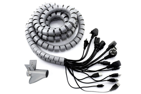 Giấu dây điện bàn máy tính bằng ống bọc dây