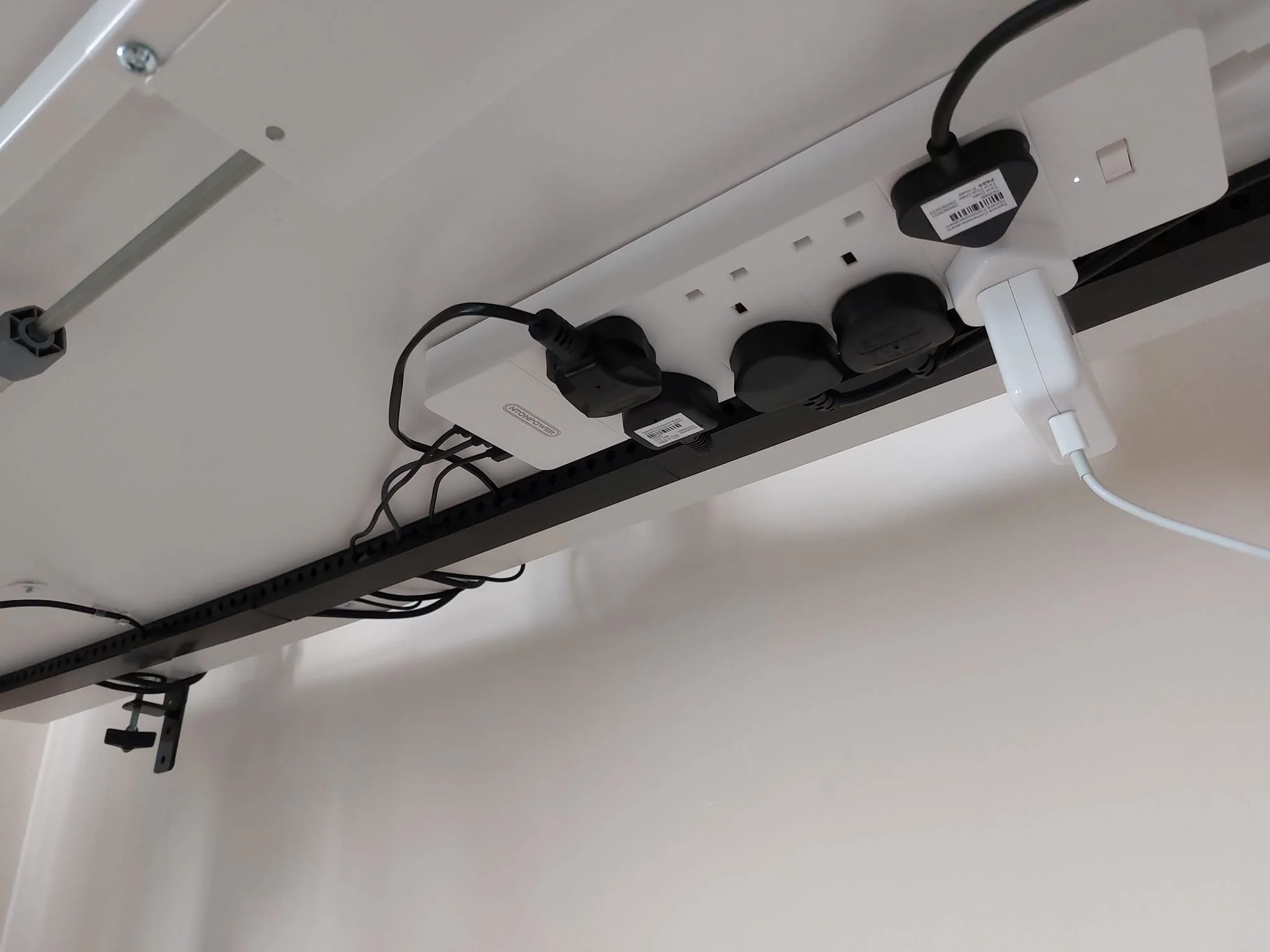 Phân loại dây cần quản lý trước khi đi dây