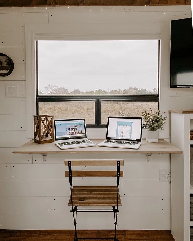 “folding desk small space”