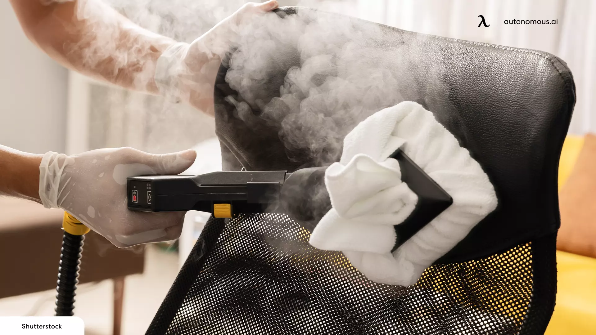 Nguyên nhân khiến ghế văn phòng bị hôi